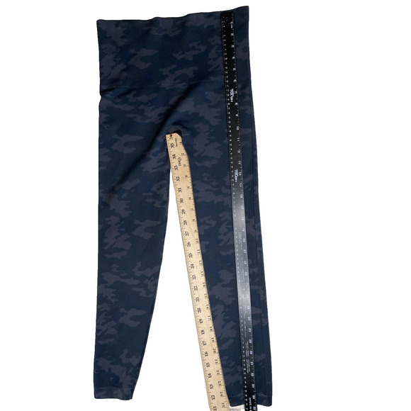 Spanx Leggings Womens XL Black Gray Camouflage Leggings Workout Athleisure Gym - Picture 7 of 7